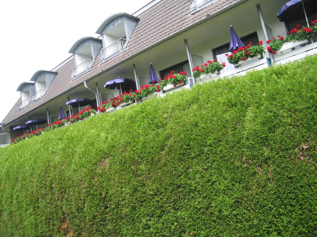 Hotel Zum Rosenteich Bad Zwischenahn Dış mekan fotoğraf