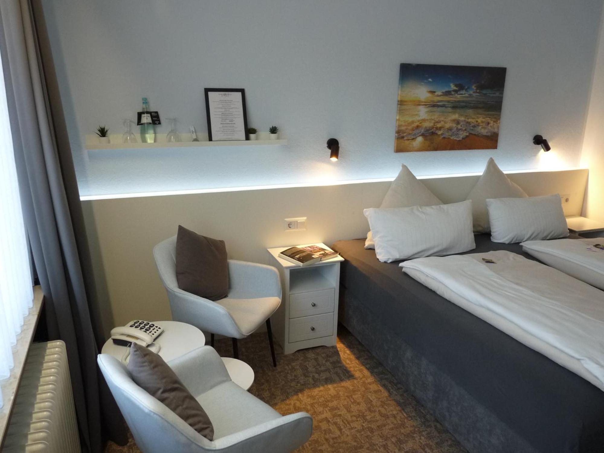 Hotel Zum Rosenteich Bad Zwischenahn Dış mekan fotoğraf