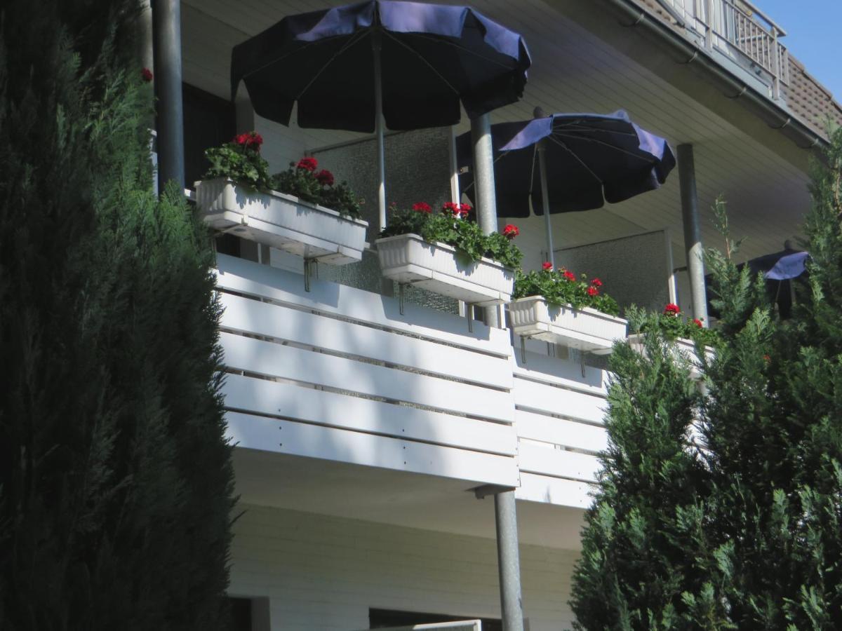 Hotel Zum Rosenteich Bad Zwischenahn Dış mekan fotoğraf
